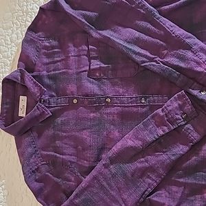 Hollister brushed flannel shirt size Medium burgundy color